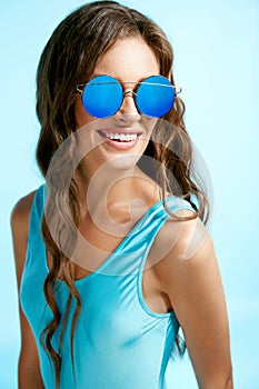 Summer Fashion. Woman In Sunglasses.