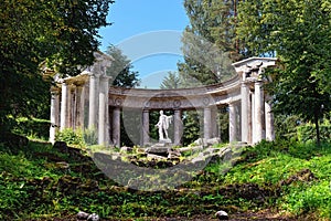 Summer landscape of the Pavlovsk garden, Apollo Colonnade