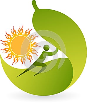 Summer leaf logo