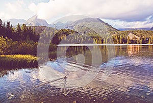 Letní scéna na Štrbském plese, Vysoké Tatry, Slovensko