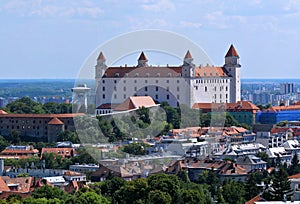 Letný pohľad na Bratislavský hrad