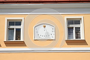 Sun-dial