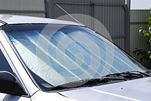 Sun Reflector windscreen. Protection of the car panel from direct sunlight.