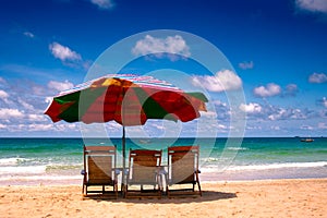 Sun umbrella and sea