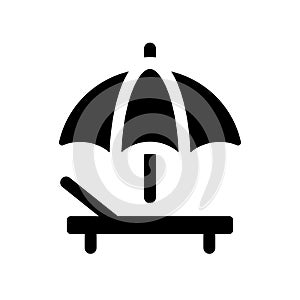 Sunbathing beach area black glyph ui icon