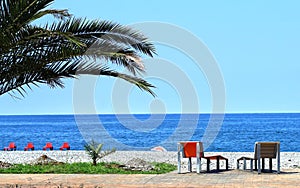 2 Sunbeds and daybeds