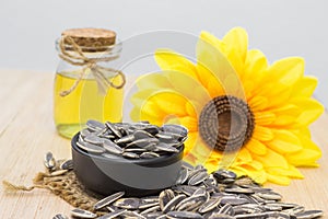 sunflower seeds and oill