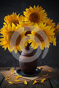 Sunflower in a vase on the table