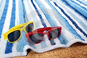 Sunglasses beach copy space