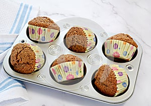 Sunny bran muffins