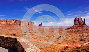 Sunny Moument Valley Utah USA