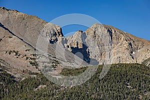 Sunny view of the beautiful Wheeler Peak from the Mather Point