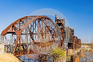 Sunny view of the historical Clinton Presidential Park Bridge