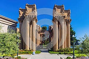 Sunny view of The Palace of Fine Arts