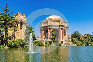 Sunny view of The Palace of Fine Arts