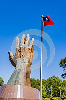 Sunny view of the Praying Hands of Oral Roberts University