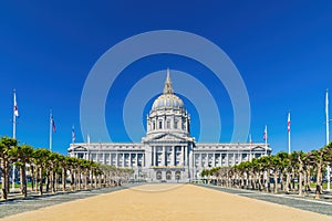 Sunny view of the San Francisco City Hall