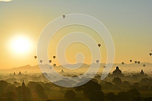 Sunrise in Bagan, at Shwesandaw Pagoda