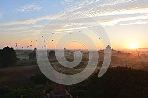 Sunrise in Bagan, at Shwesandaw Pagoda