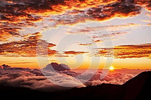 Sunrise over the mountains of Maui, Hawaii