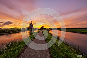 Sunrise over Rietveldse Molen