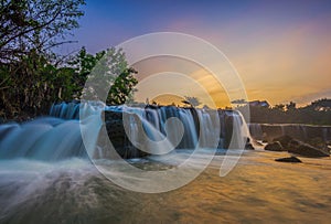 Sunrise parigi waterfall