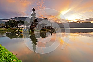 Sunrise at Pura Ulun Danu Bratan