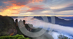 Sunrise Queen Elizabeth Lookout Three Sisters Blue Mountains