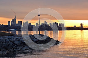 Sunrise Toronto Skyline and Sheldon Lookout