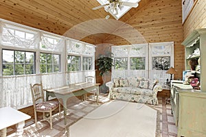 Sunroom with skylight