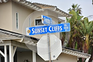 Sunset Cliffs road sign