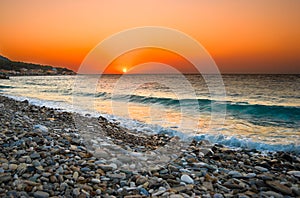 Atardecer sobre el mar Mediterráneo Playa 