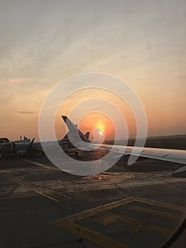Sunset, MÃÂ©xico city AirPort photo