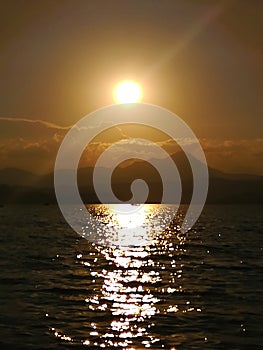 Západ slunce nad jezerem Liptovský Mikuláš