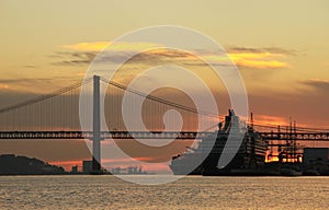 Sunset on river Tejo (Lisbon)