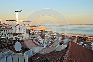 Sunset on river Tejo (Lisbon)