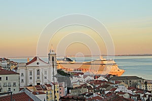 Sunset on river Tejo (Lisbon)