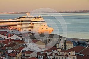 Sunset on river Tejo (Lisbon)