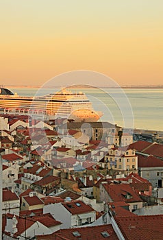 Sunset on river Tejo (Lisbon)