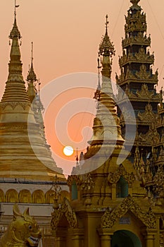 Sunset at Shwedagon Pagoda