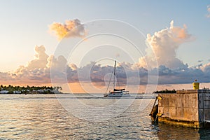 Sunset, view of Sunset y Island from Mallory Square, Key West, Florida, US