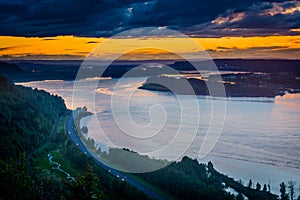 Sunset from the Vista House in Columbia River Gorge