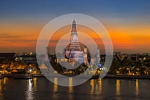 Sunset at Wat Arun temple in Bangkok