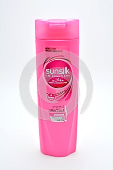 Sunsilk smooth and manageable shampoo in the Philippines