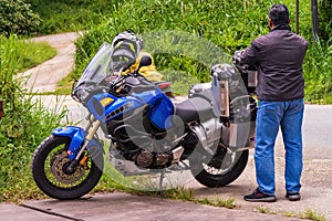 Super Tenere 1200, Yamaha motorcycle stopping at the roadside