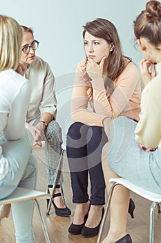 Support group during therapeutic session