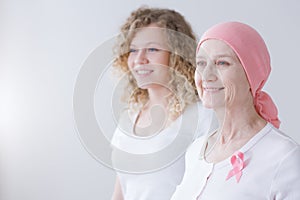 Supporting mother battling breast cancer