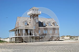 Surf lifesaving hut