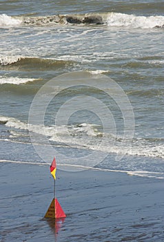 Surf rescue flag