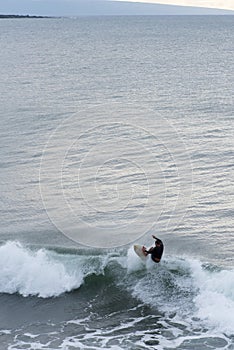 Surfing uncrowded honolua bay maui